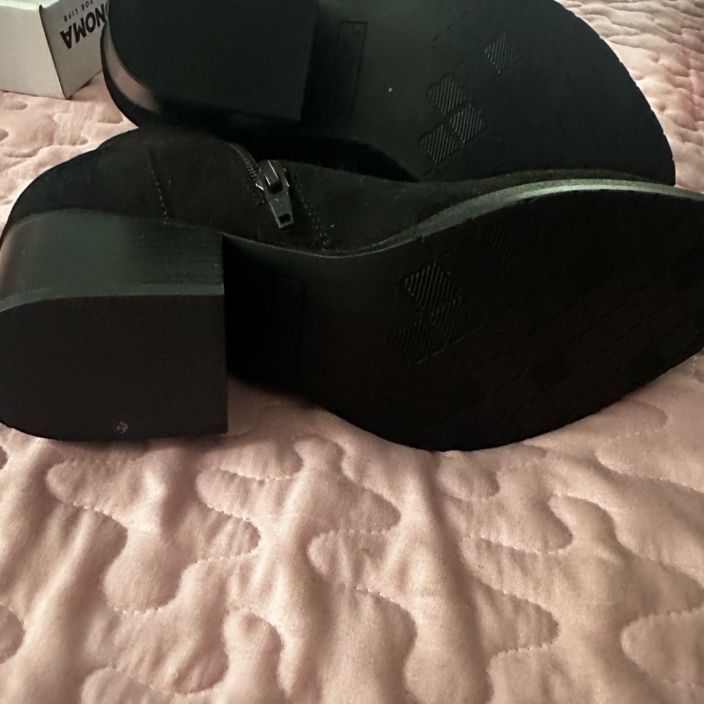 Sonoma Black Esme Ankle Boots. Size 8 - Picture 4 of 4